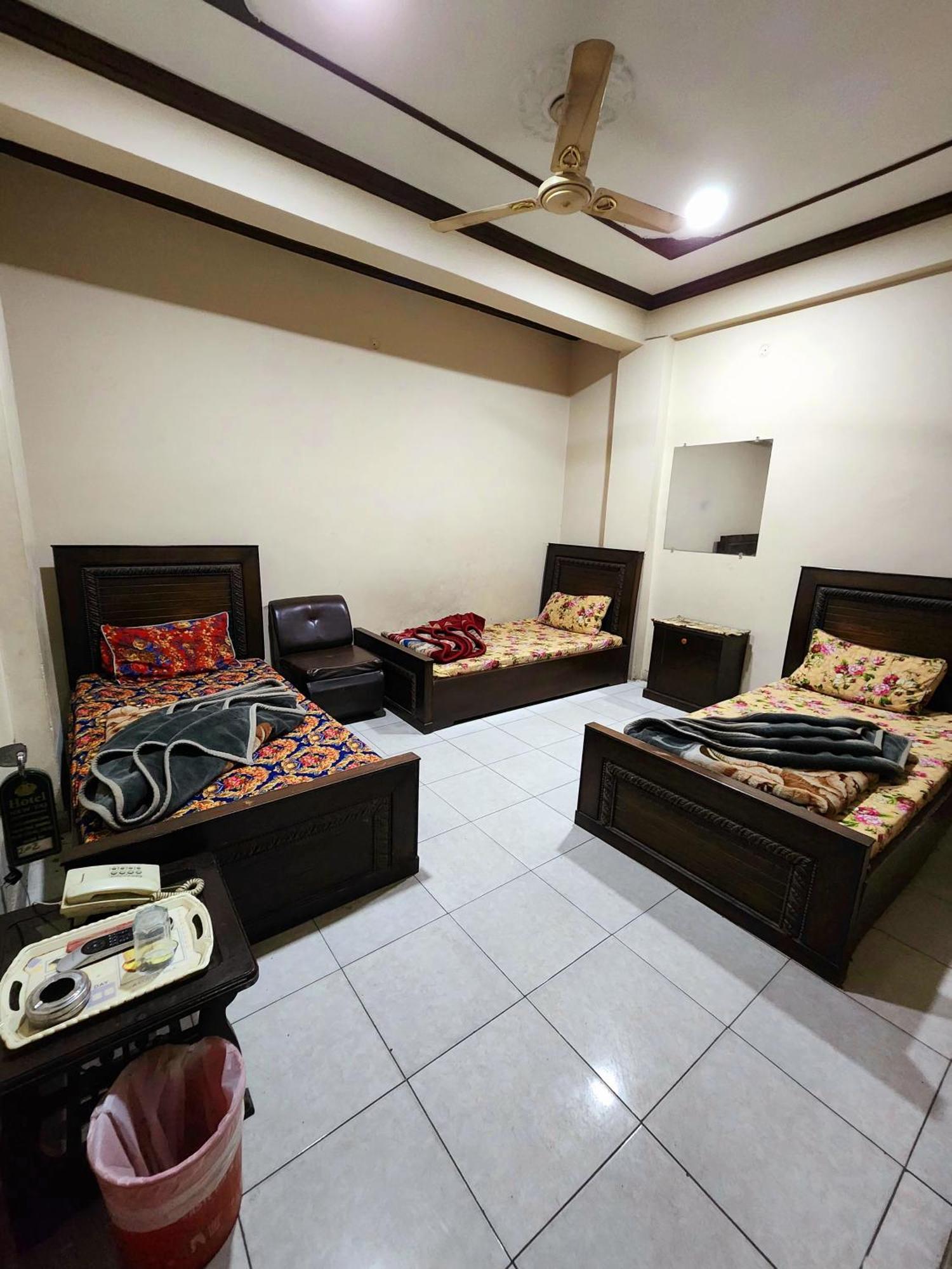 Hotel New Taj International Rawalpindi Esterno foto